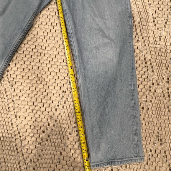 Abercrombie & Fitch Dad High Rise Curve Love Jeans - Picture 9 of 10